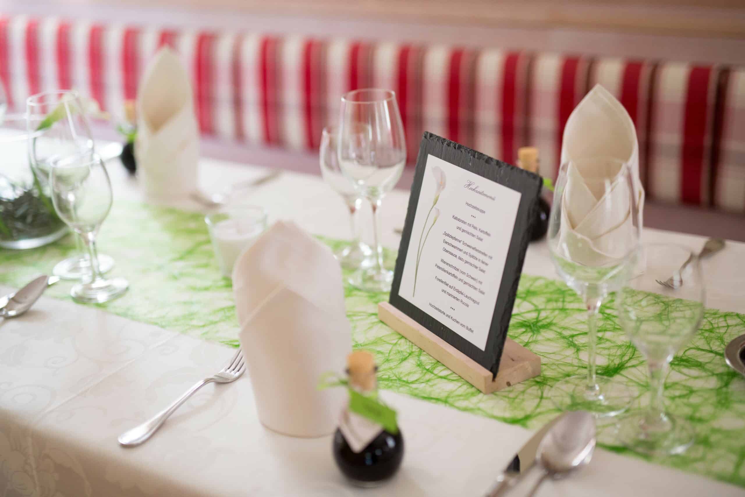 Gedeckter Hochzeitstisch