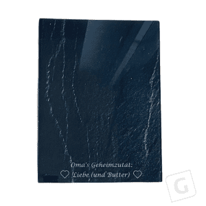 Gleitbrett Thermomix in Schieferoptik graviert mit "Oma's Geheimzutat: Liebe und viel Butter"